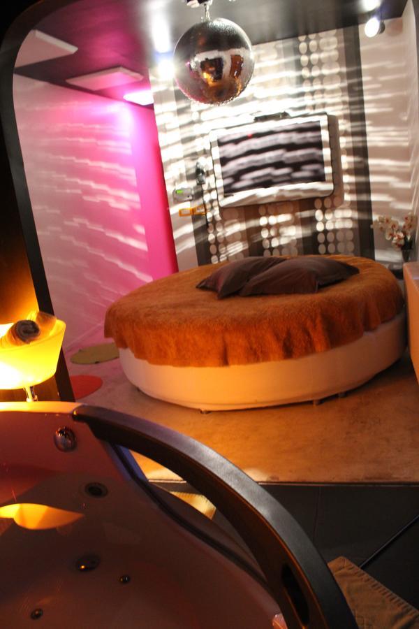 Bubble Lounge Hotel Hooglede Luaran gambar