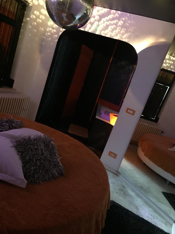 Bubble Lounge Hotel Hooglede Luaran gambar