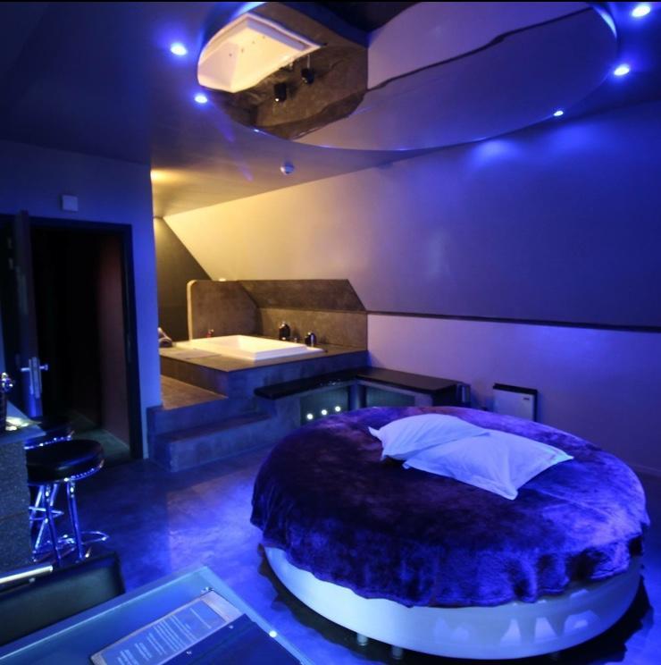 Bubble Lounge Hotel Hooglede Luaran gambar